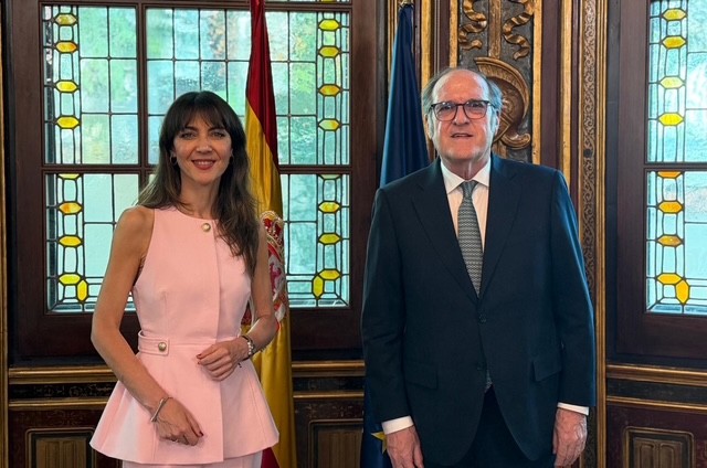 La presidenta del Consejo de Transparencia, Concepción Campos, y el Defensor del Pueblo, Ángel Gabilondo