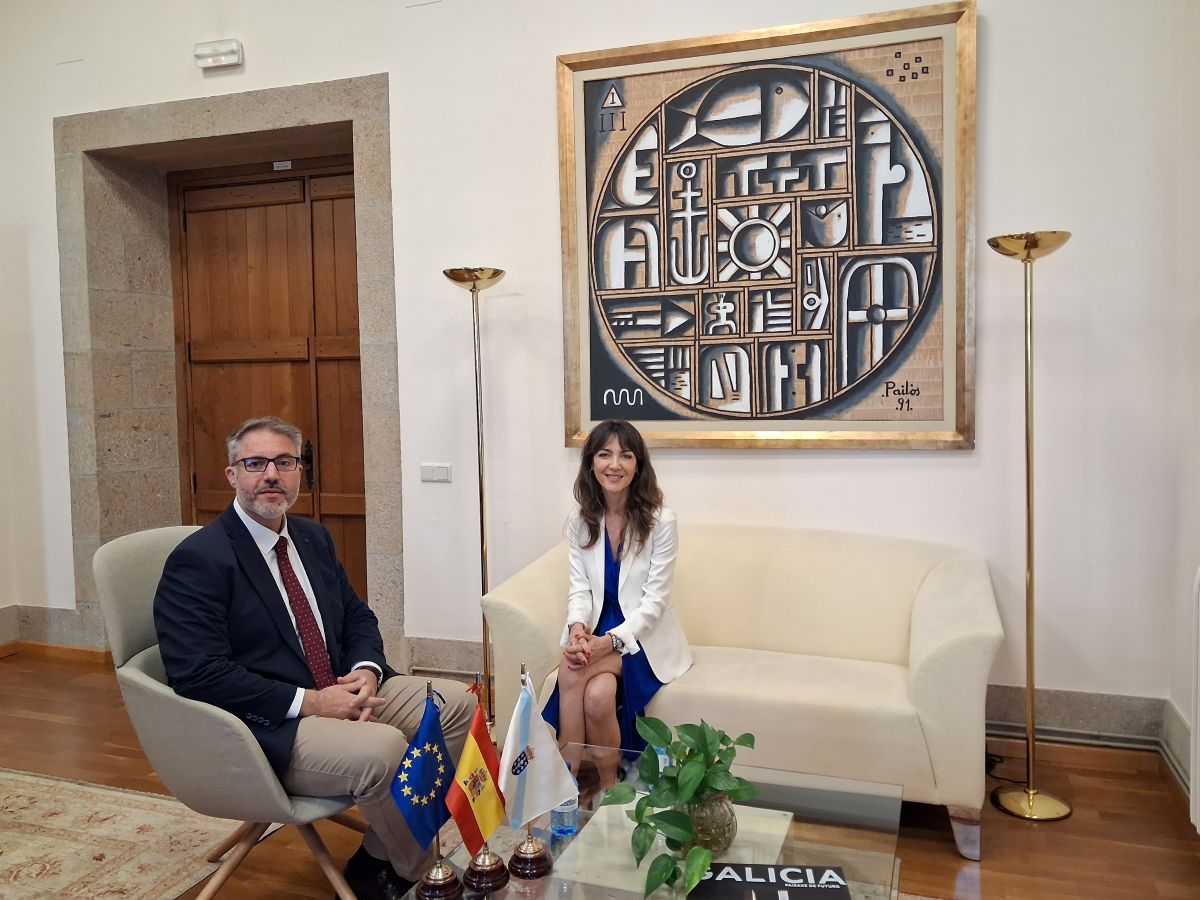 El Comisionado da Transparencia de Galicia, Andrés Lago, y la presidenta del Consejo de Transparencia y Buen Gobierno, Concepción Campos