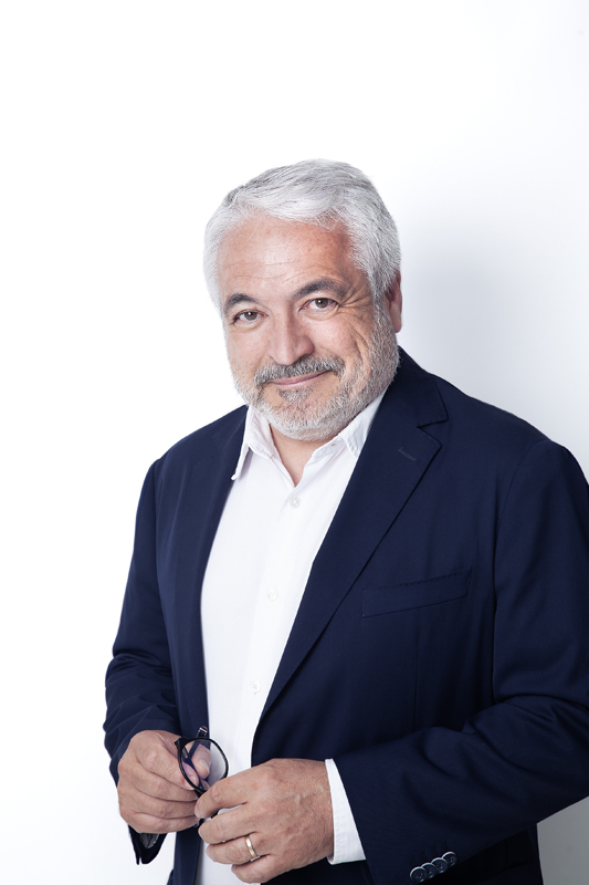 Autonomia eta Toki Eremuko Erreklamazioen zuzendariorde nagusiaren argazkia