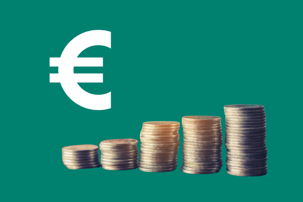 Símbolo do euro e moedas